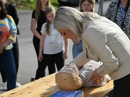 Predaja defibrilatorja - Presladol 